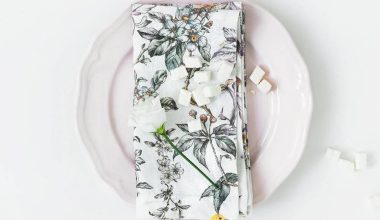 Birds Linen Napkin in White, from Linen Tales