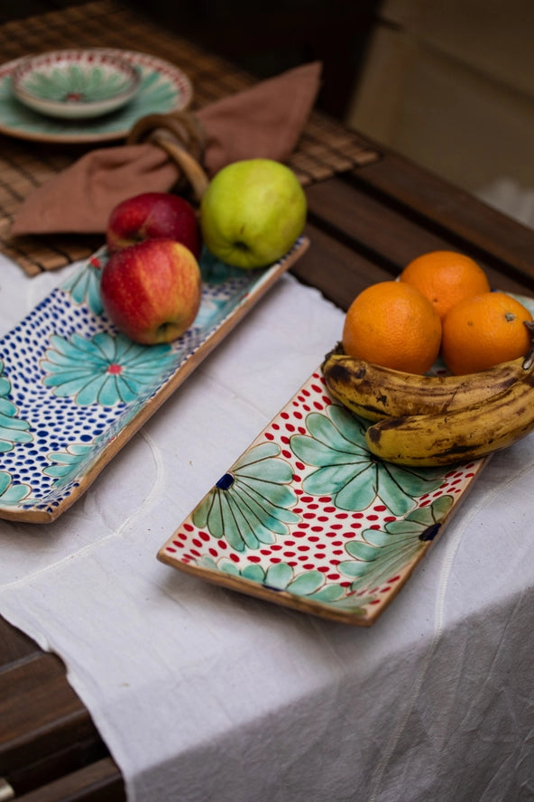 Daisy Long Ceramics Tray in Red, from Kiliim - Image 2