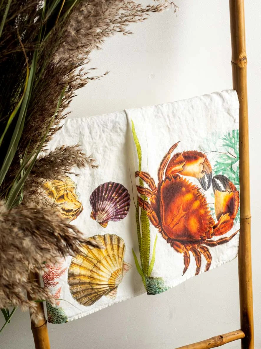 Set of 2 Oyster and Crab Kitchen Towels, from Linoroom - Image 4