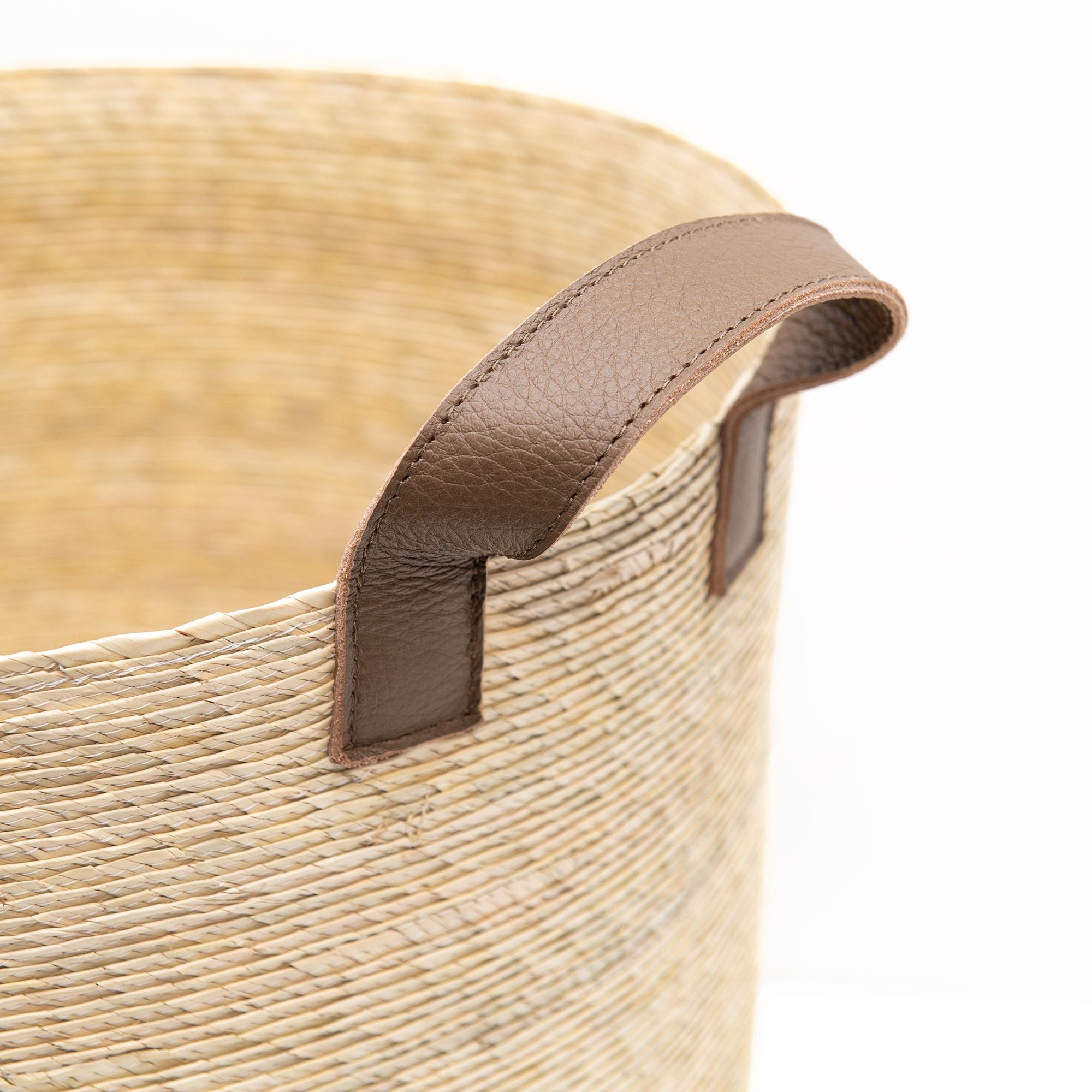 Tambo Basket in Natural with Leather Handels - Image 3
