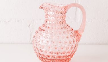 Paris Hobnail Jug in Rosa