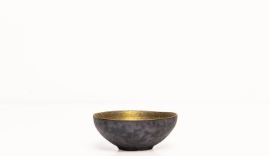 Round Bowl in Gold