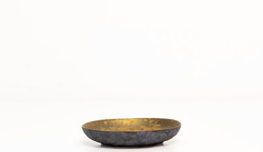 Round Plate in Gold