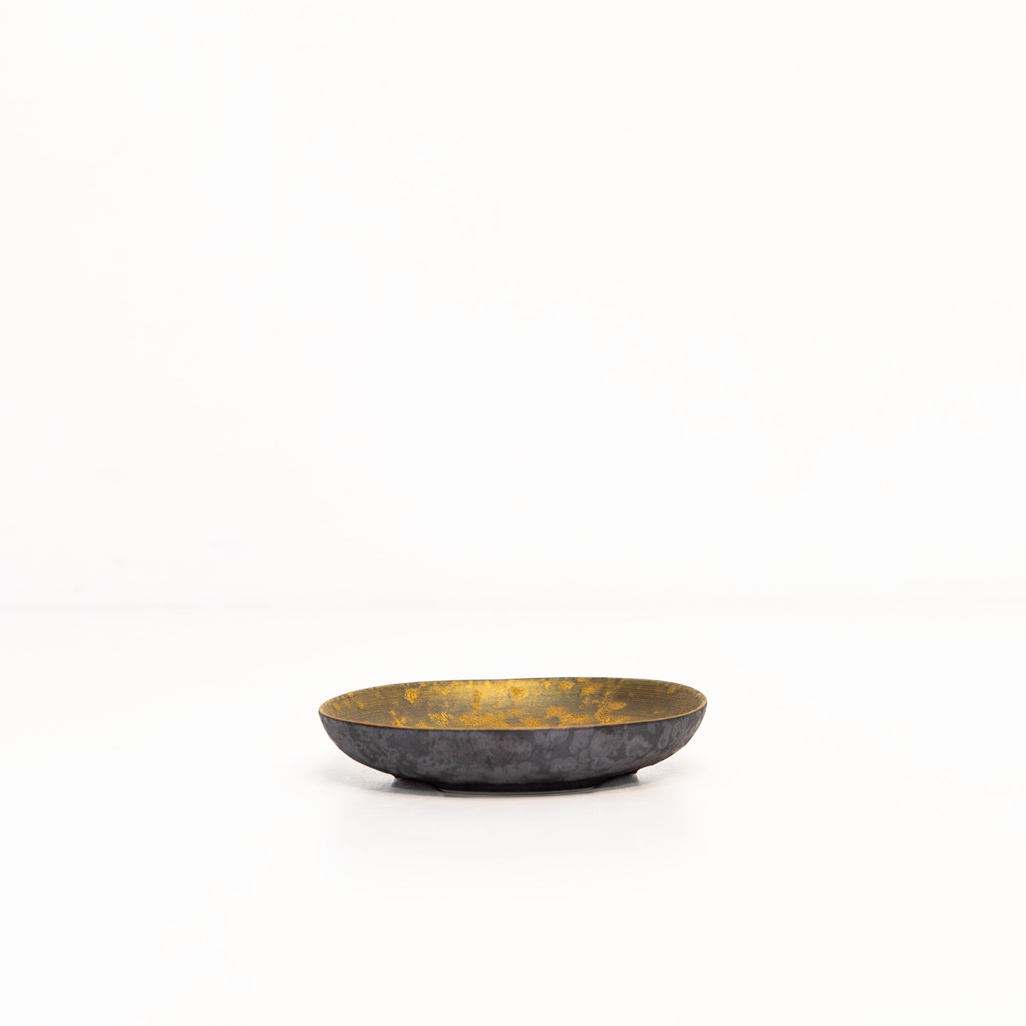 Round Plate in Gold