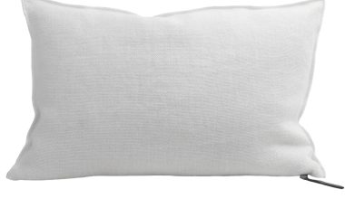 Wabi Sabi Stone Washed Linen 16x24 in Blanc, from Maison De Vacances