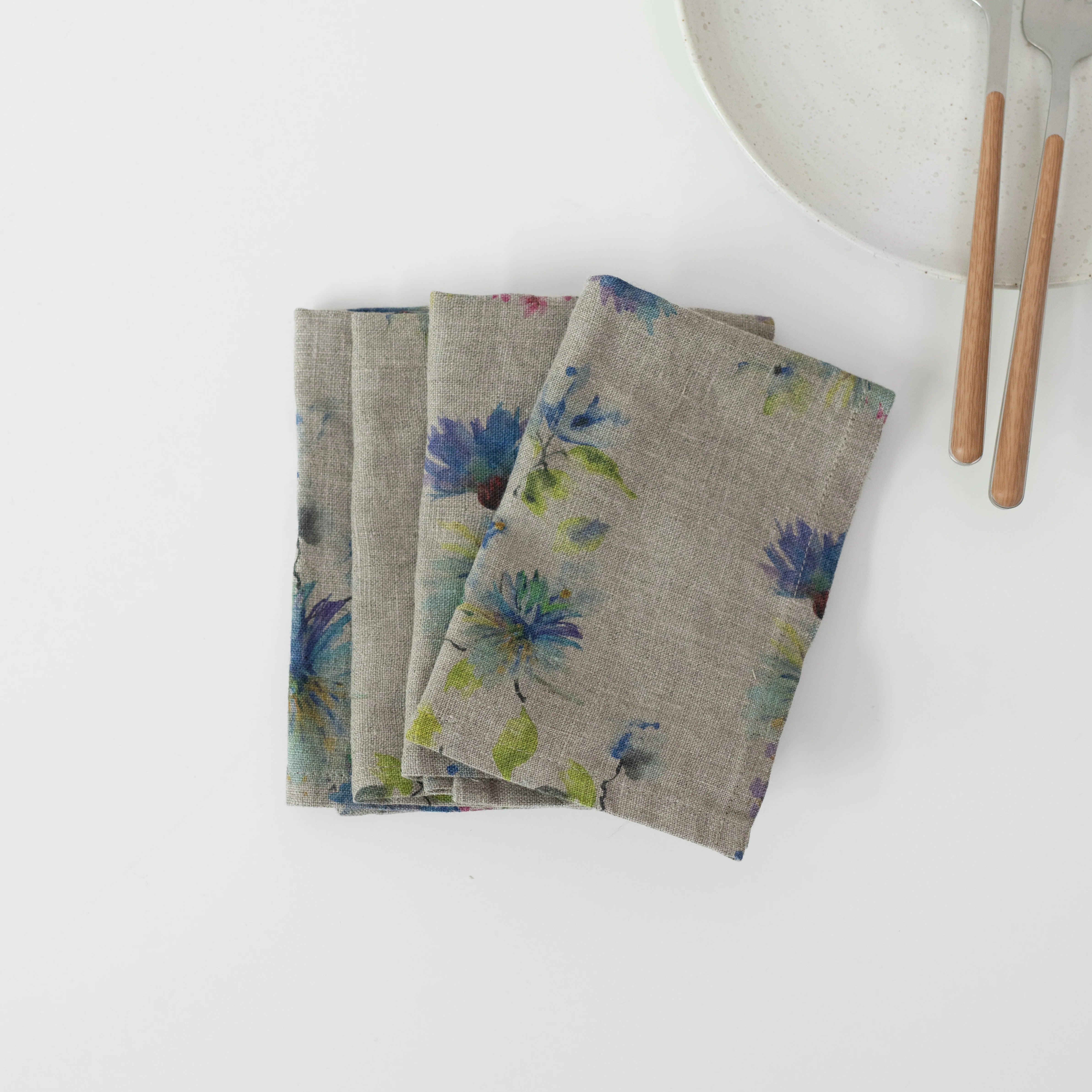 Set of 2 Flowers on Natural Linen Napkins, from Linen Tales - Image 3