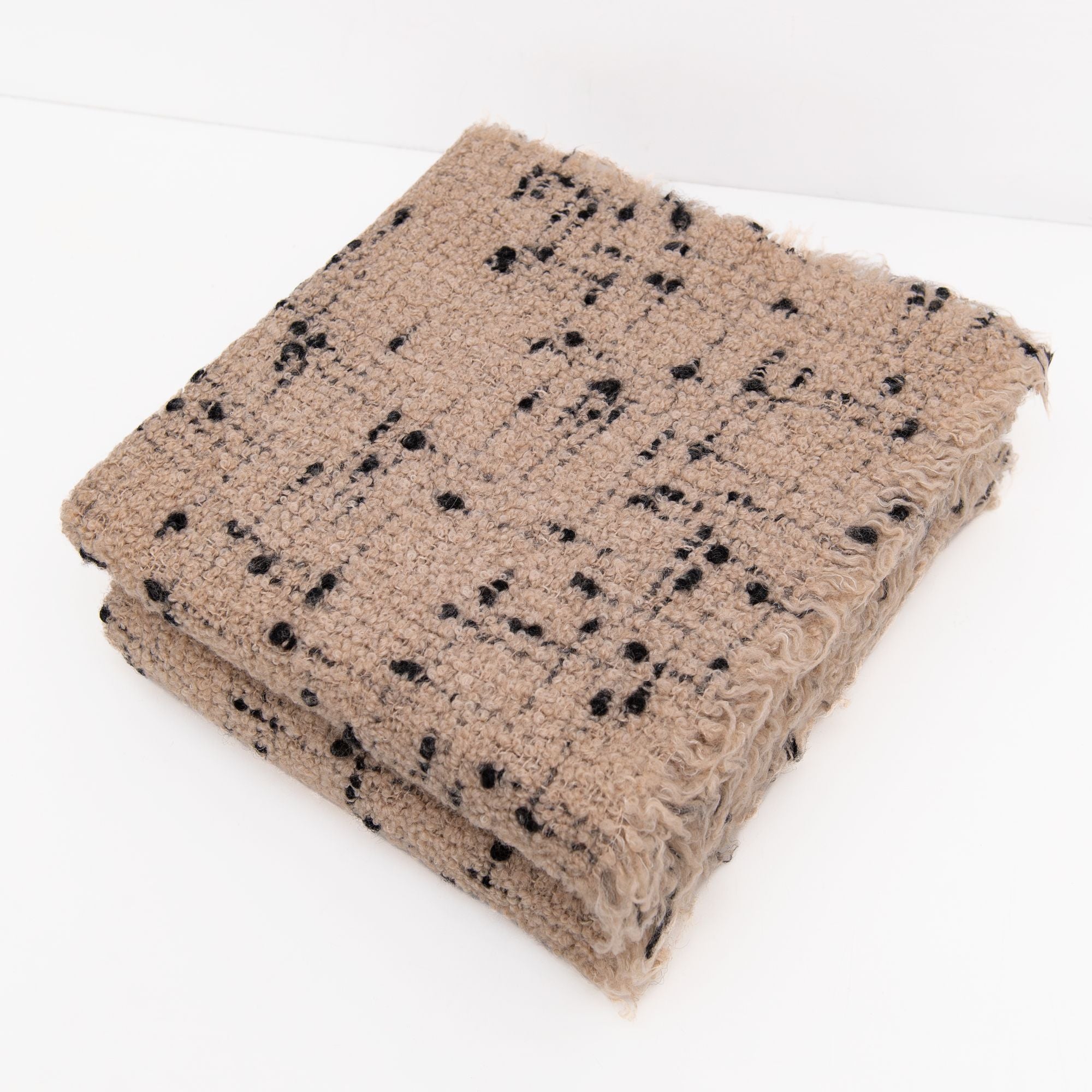 Peg Throw in Malto, Limonta Society