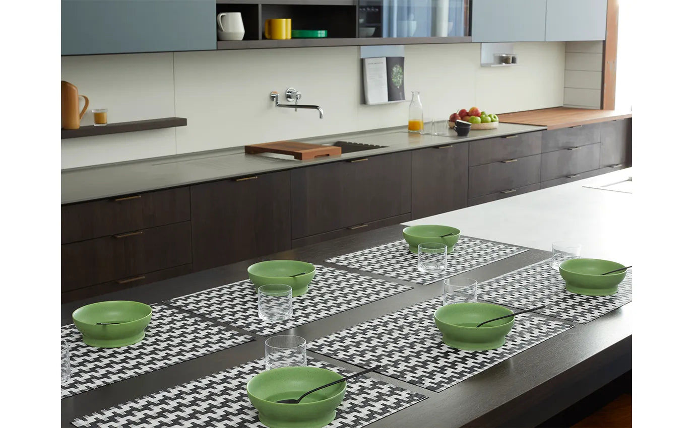 Harp Table Mat in Tuxedo, from Chilewich - Image 2