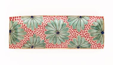 Daisy Long Ceramics Tray in Red, from Kiliim